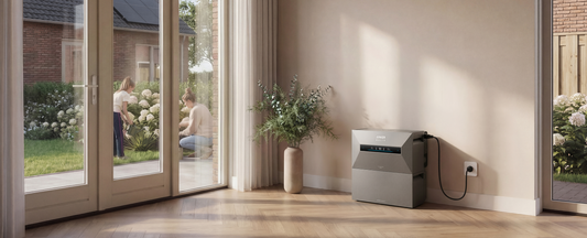 Plug-in Thuisbatterij: De Complete Gids voor Zonnepaneelhouders (2026)